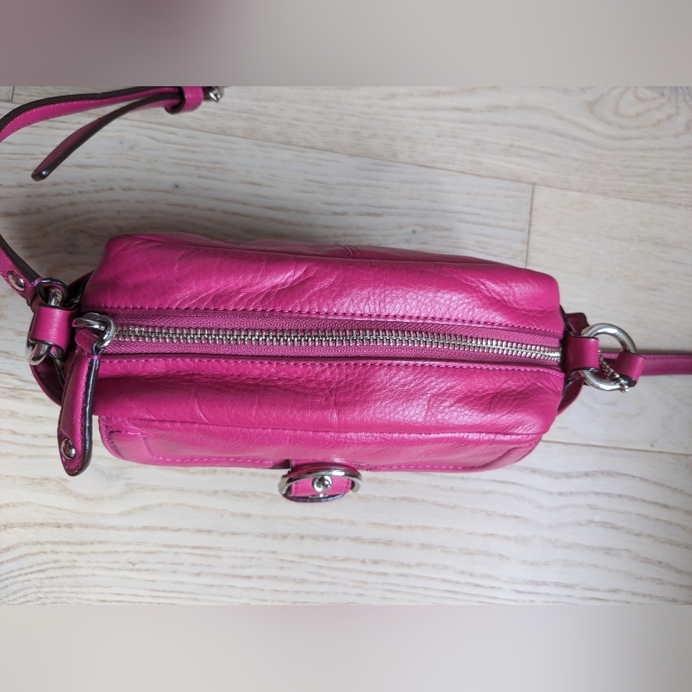Coach leather camera bag - Picture 8 of 16
